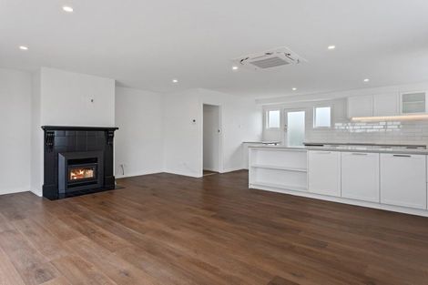 Photo of property in 1/135 Aikmans Road, Merivale, Christchurch, 8014