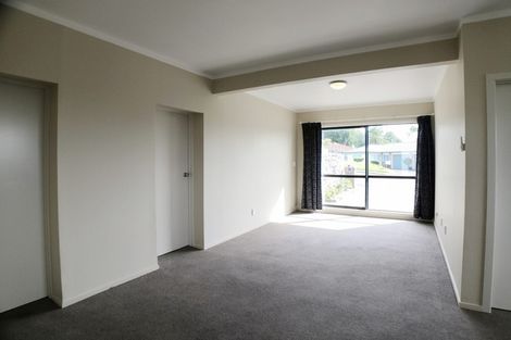 Photo of property in 67 Lincoln Park Avenue, Massey, Auckland, 0614