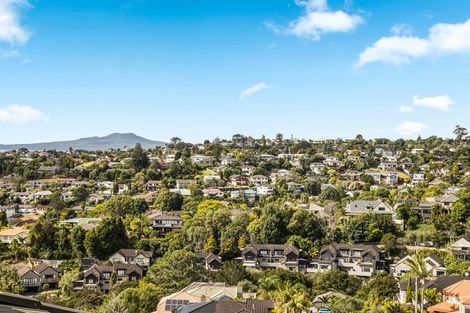 Photo of property in 9 St Clair Place, Browns Bay, Auckland, 0630