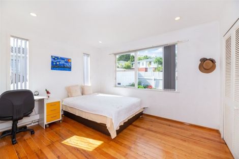 Photo of property in 29 Stott Avenue, Birkdale, Auckland, 0626