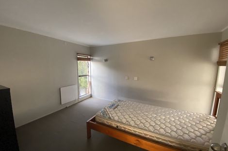 Photo of property in 28 Mayall Avenue, Beach Haven, Auckland, 0626