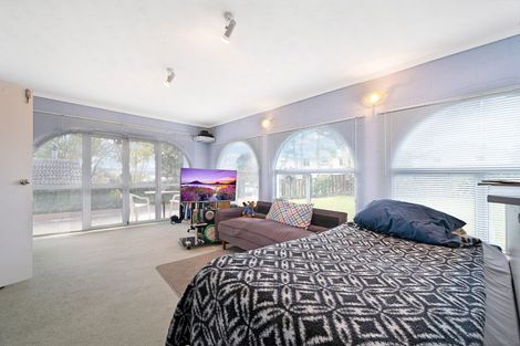 Photo of property in 4 Seakens Way, Glen Eden, Auckland, 0602