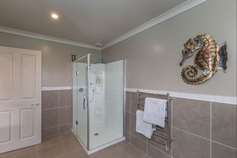 Photo of property in 22 Waipuna Grove, Levin, 5571