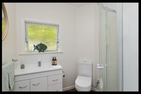 Photo of property in 73 Walter Road, Lowry Bay, Lower Hutt, 5013