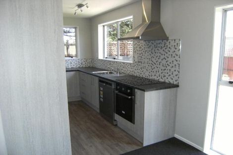 Photo of property in 2/417a Bower Avenue, Parklands, Christchurch, 8083