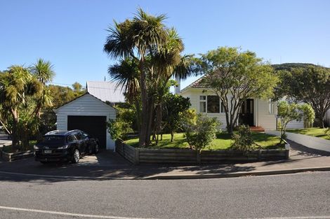 Photo of property in 122 Donald Street, Karori, Wellington, 6012