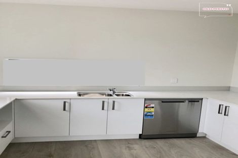 Photo of property in 5 Battalion Drive, Papakura, 2110