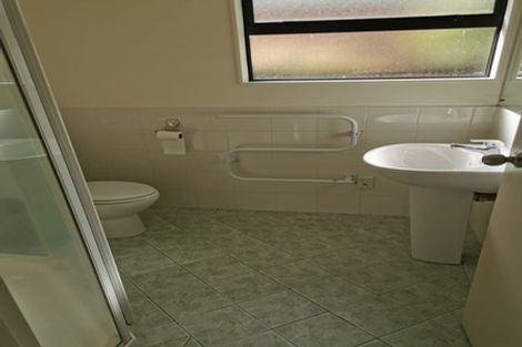 Photo of property in 70 Sturges Road, Henderson, Auckland, 0612