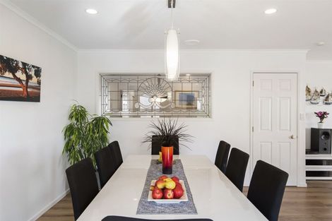 Photo of property in 21 Ballini Rise, West Harbour, Auckland, 0618