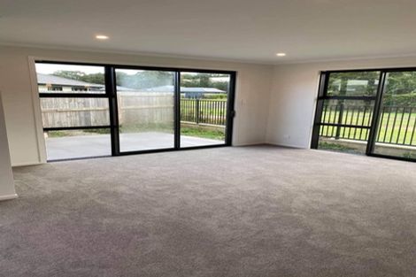 Photo of property in 15 Tanner Place, Te Kamo, Whangarei, 0112
