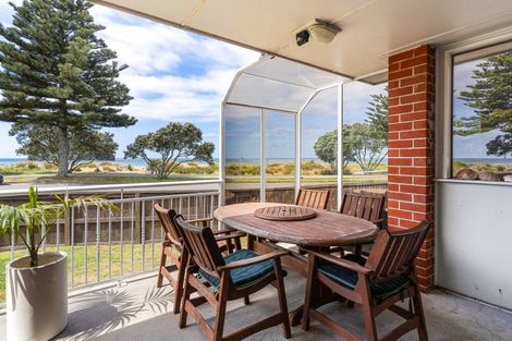 Photo of property in 55 Marine Parade, Mount Maunganui, 3116