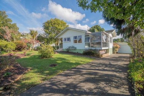 Photo of property in 15 Sunvue Road, Glen Eden, Auckland, 0602