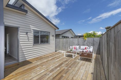 Photo of property in 9 Survila Street, Takanini, 2110