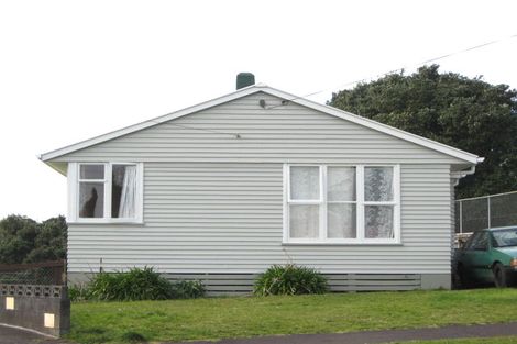 Photo of property in 16 Endeavour Street, Marfell, New Plymouth, 4310