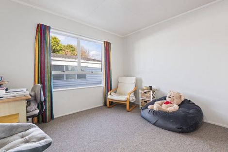 Photo of property in 12 Walker Crescent, Bulls, 4818