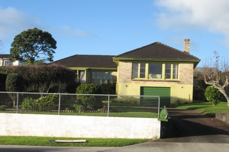 Photo of property in 12 Great South Road, Manurewa, Auckland, 2102