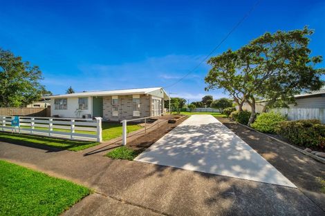 Photo of property in 32 Grey Street, Normanby, Hawera, 4614