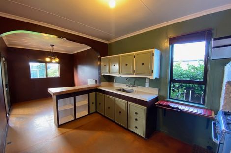 Photo of property in 10 Seafront Road, Castlecliff, Whanganui, 4501