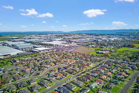 Photo of property in 118 Naylors Drive, Mangere, Auckland, 2022