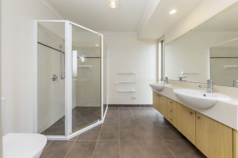 Photo of property in 57 Old Barn Road, Opaheke, Papakura, 2584