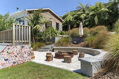 Photo of property in 18-22 Dixon Street, Oakura, 4314