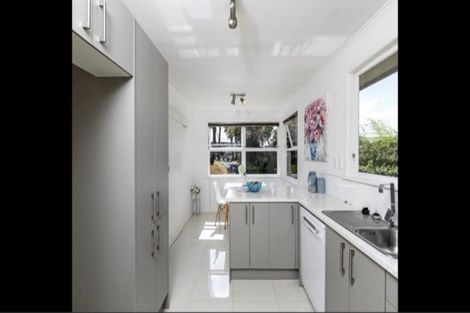 Photo of property in 14 Sunhaven Avenue, Glenfield, Auckland, 0629