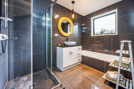 Photo of property in 54 Cyclamen Road, Mangere, Auckland, 2022