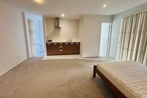 Photo of property in 18 Windfola Parkway, Takanini, 2112