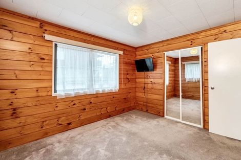 Photo of property in 1/25 Cron Avenue, Te Atatu South, Auckland, 0610