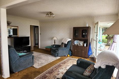 Photo of property in 2 Shortt Avenue, Mangere Bridge, Auckland, 2022