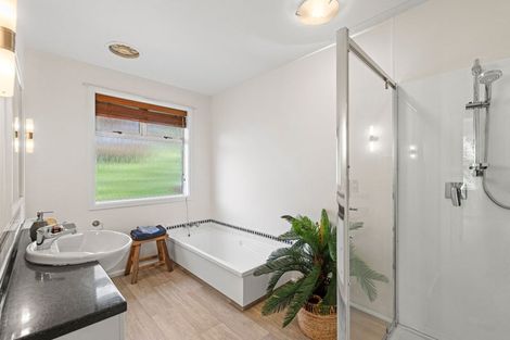 Photo of property in 30 Hadlow Place, Burnside, Christchurch, 8041