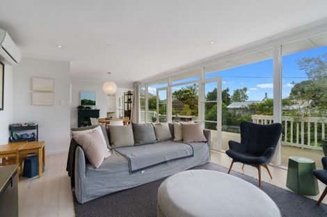 Photo of property in 9 Wendell Place, Greenlane, Auckland, 1061