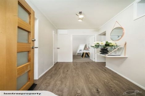 Photo of property in 1/50 Stapleford Crescent, Browns Bay, Auckland, 0630