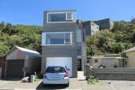 Photo of property in 72a Owhiro Bay Parade, Owhiro Bay, Wellington, 6023