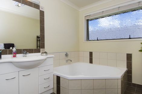 Photo of property in 39 Stamford Place, Ohauiti, Tauranga, 3112