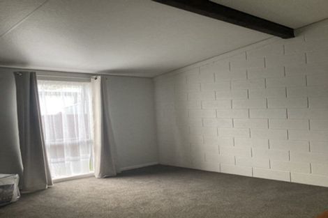 Photo of property in 3 Westmere Place, Takaro, Palmerston North, 4412