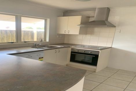 Photo of property in 5 Pooks Road, Ranui, Auckland, 0612