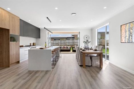 Photo of property in 6 Byron Drury Way, Riverhead, 0820