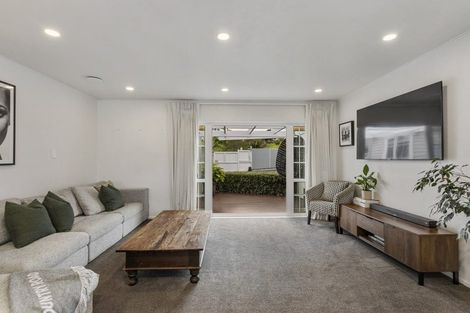 Photo of property in 18 Apirana Avenue, Glen Innes, Auckland, 1072