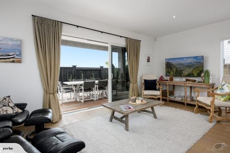 Photo of property in 3 Astelia Lane, Papamoa Beach, Papamoa, 3118