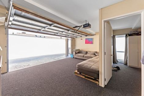 Photo of property in 50c Maunganui Road, Mount Maunganui, 3116