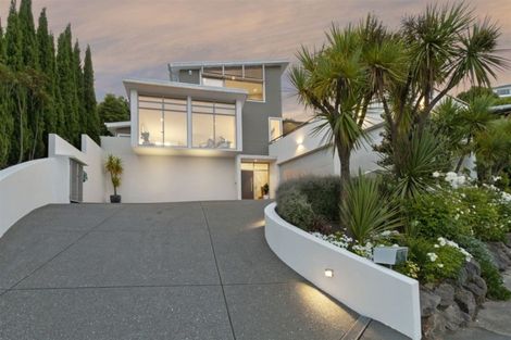 Photo of property in 15 Challenger Lane, Redcliffs, Christchurch, 8081