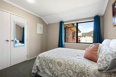 Photo of property in 34 Nielsen Gardens, Rototuna, Hamilton, 3210