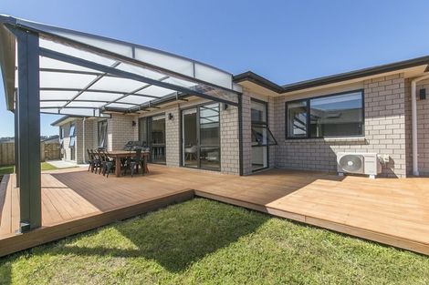 Photo of property in 14 Turpin Road, Riverhead, 0820