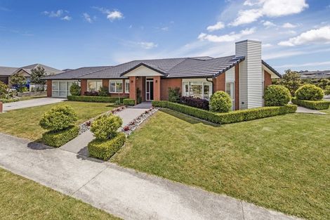 Photo of property in 83 Pohutukawa Parade, Riverhead, 0820