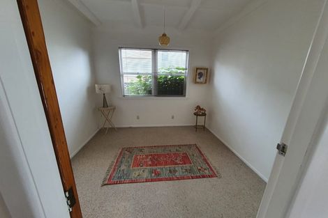 Photo of property in 16 Bangor Street, Point Chevalier, Auckland, 1022