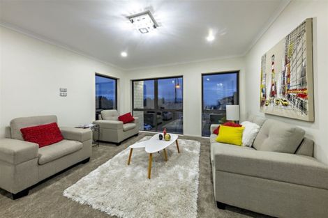 Photo of property in 4 Nanleen Rise, Manurewa, Auckland, 2105