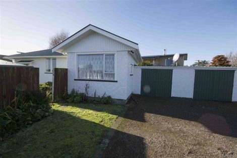 Photo of property in 8 Waikuku Beach Road, Waikuku Beach, 7473