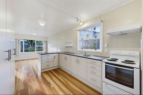 Photo of property in 71 Ngamotu Road, Spotswood, New Plymouth, 4310