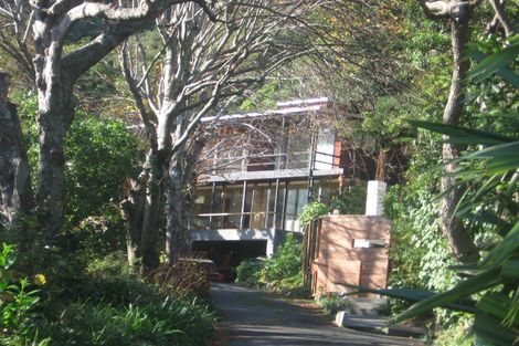 Photo of property in 5 Gill Road, Lowry Bay, Lower Hutt, 5013